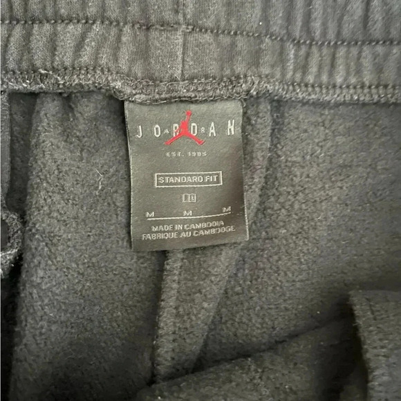 [M]Jordan Standard Fit Black Joggers Pant with Big Logo Figure - Picture 3 of 7